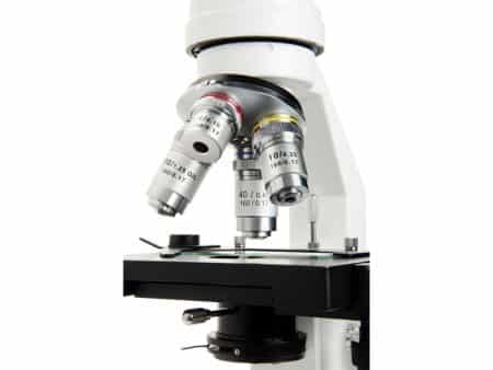  Uno strumento che ingloba in un prezzo interessante tutte le caratteristiche di un microscopio di alta qualità ottica e meccanica, con ingrandimenti fino a 2000x. 