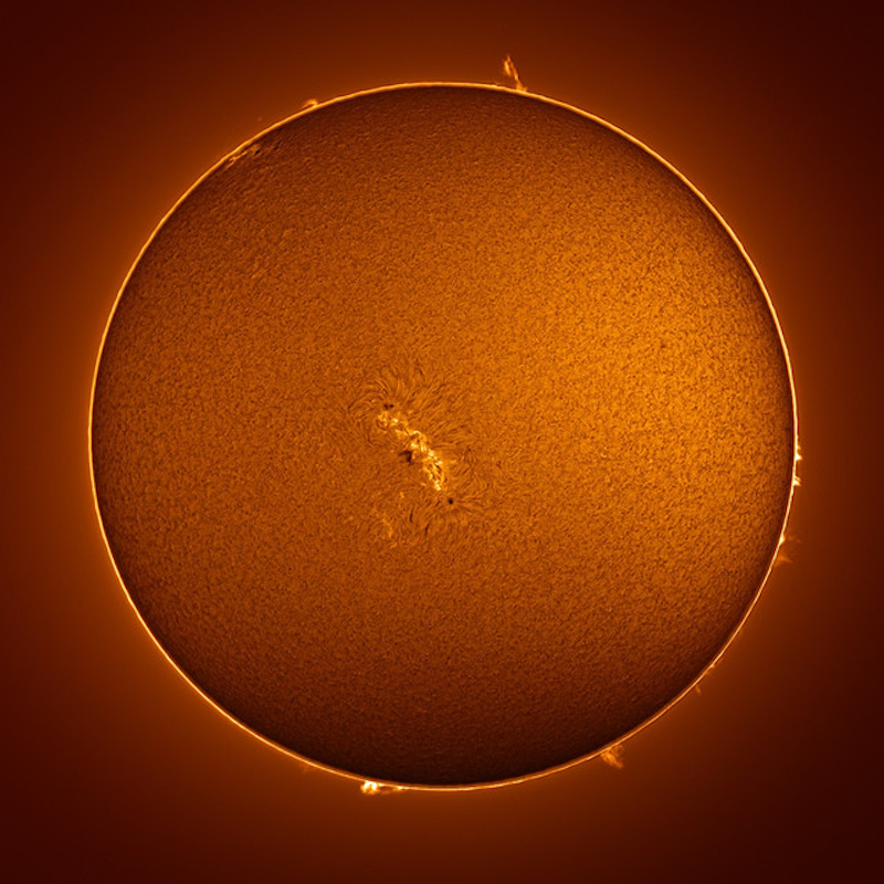  Pacchetto completo di astro-escursionismo con visita all'area naturale archeologica di Lagole e osservazioni del Sole in HA, escursione ambientale a Casera Razzo, cena presso Malga Razzo e osservazioni astronomiche supportate da Dwarf 3 e Unistellar Odyssey Pro 